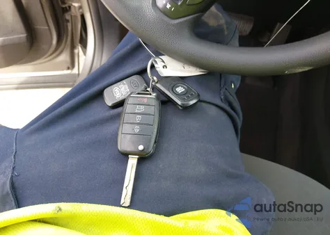 2016 Kia Sorento 2.4L Lx z USA, uszkodzony, nr VIN 5XYPGDA3XGG169442